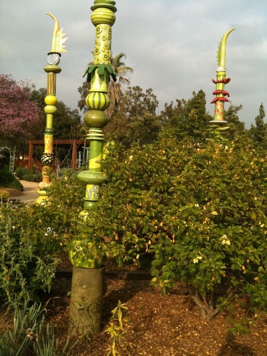 yard art totems | Yard Art / Interesting garden totems