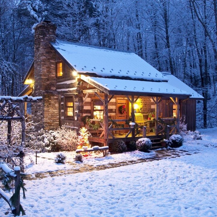 the tiny cabin for the holidays!