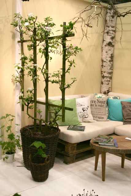 Pallet sofa