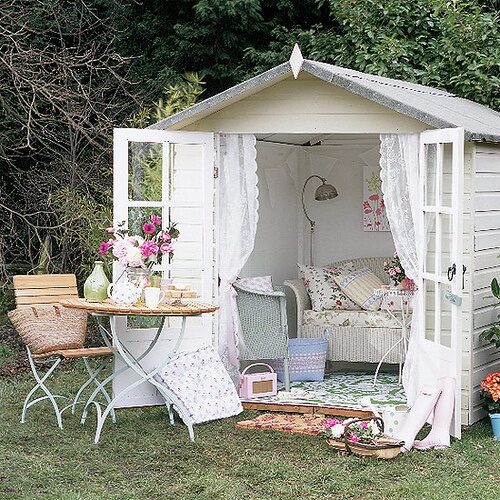 Would love a little hideaway place like this in my backyard.
