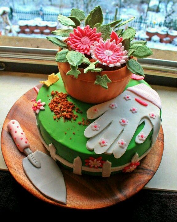 Gardening, gardener cake, dessert, special occasion