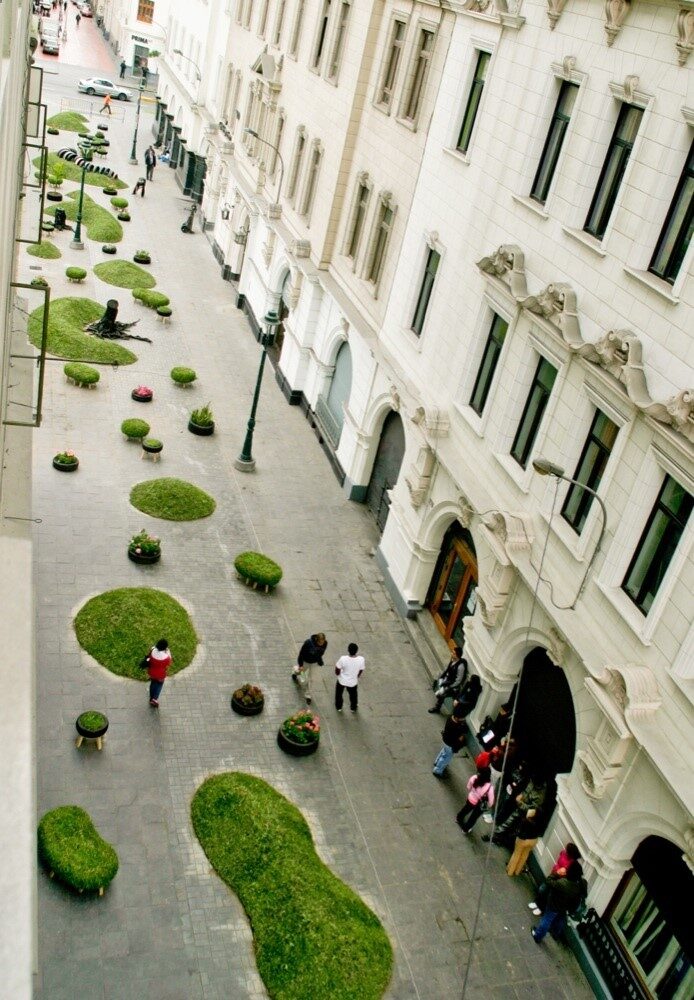 I totally had this idea for an urban design projectso awesome to see it implemented in real life (Lima, Peru)