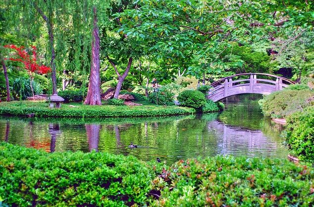 The Fort Worth Botanic Gardens