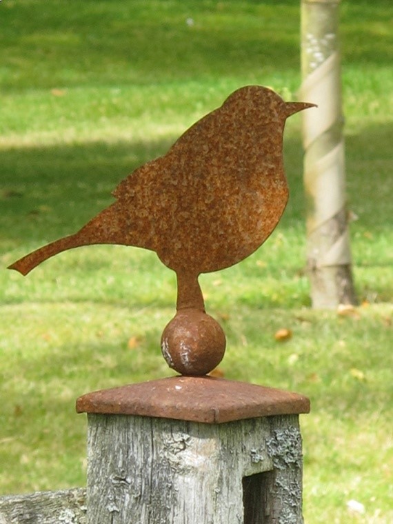 rusty robin fence topper