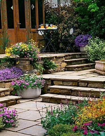 Terraced patio gardens – beautiful entry