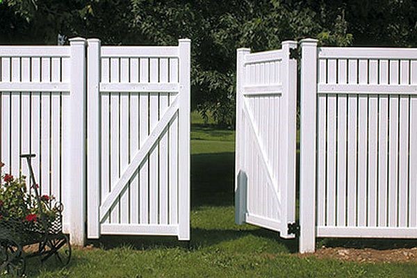 Cheap Fence Ideas | Cheap Privacy Fence,Wood Plastic Composite rivacy Fencing