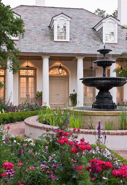 Southern Colonial home w/the sound of water and lots of color