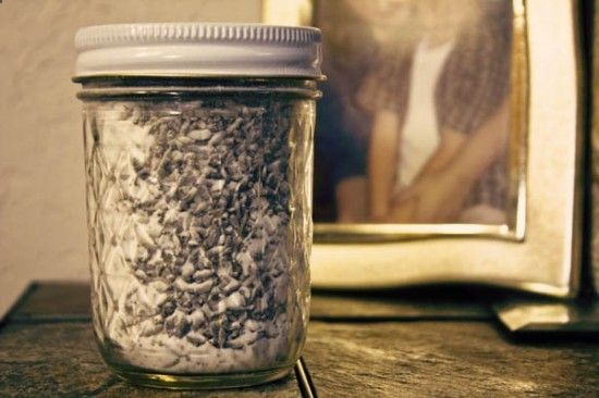 Natural lavender air freshner And tons of other lavender uses And tons of natural beauty recipes!