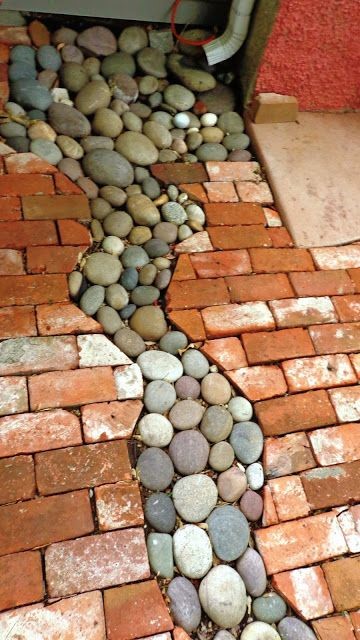 Cool downspout idea.