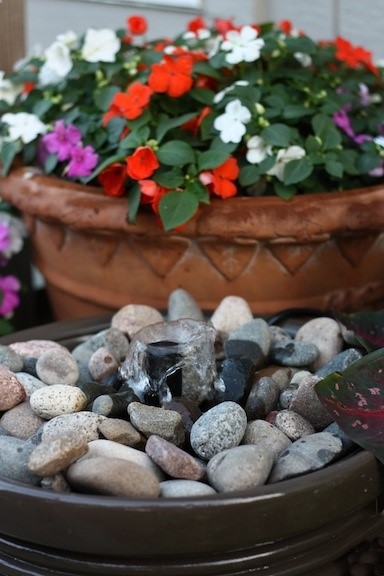 Homemade Patio Fountain Step-by-step tutorial for a simple water feature