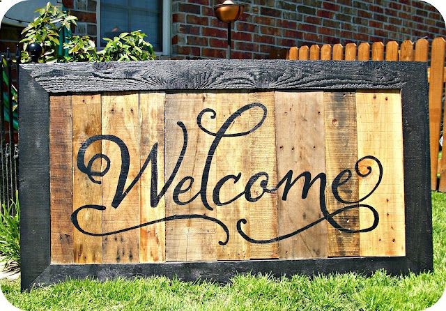Another PALLET SIGN! – this is beautiful.