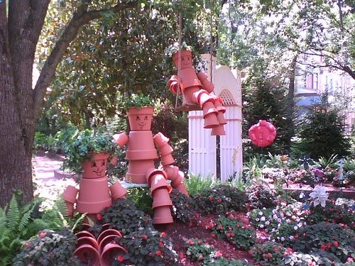 Flower Pot People by Cowboy-Bill – No directions just the idea of what can be done.