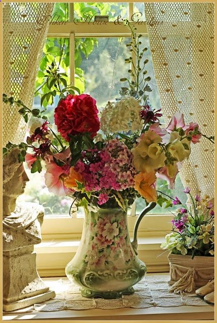Aiken House and Gardens – cosy vignette