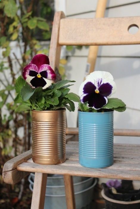 Easy DIY Soup Can Planters… fun to do with kids!