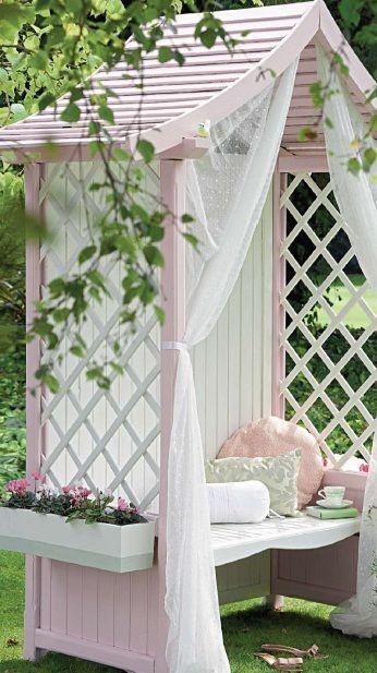 Country cottage decor ideas for outdoor- I used this picture for inspiration to build the same house for my mailbox :)