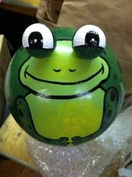 BOWLING BALL YARD ART | bowling ball crafts