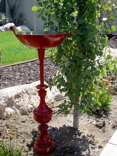 DIY Birdbath from lamp base and frying pan. Brilliant! I want a birdbath so bad, but they are SO expensive! This is done with thrift store finds.